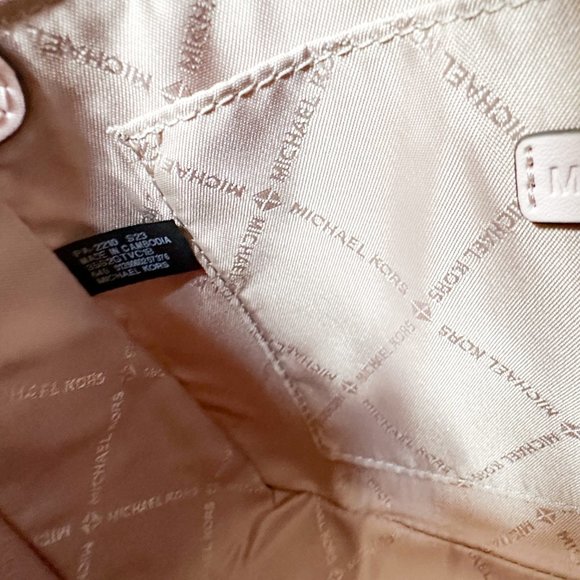 Michael Kors Jet Set Travel Small Crossbody Bag Tech Attached MK Vanilla Pink - Picture 13 of 13